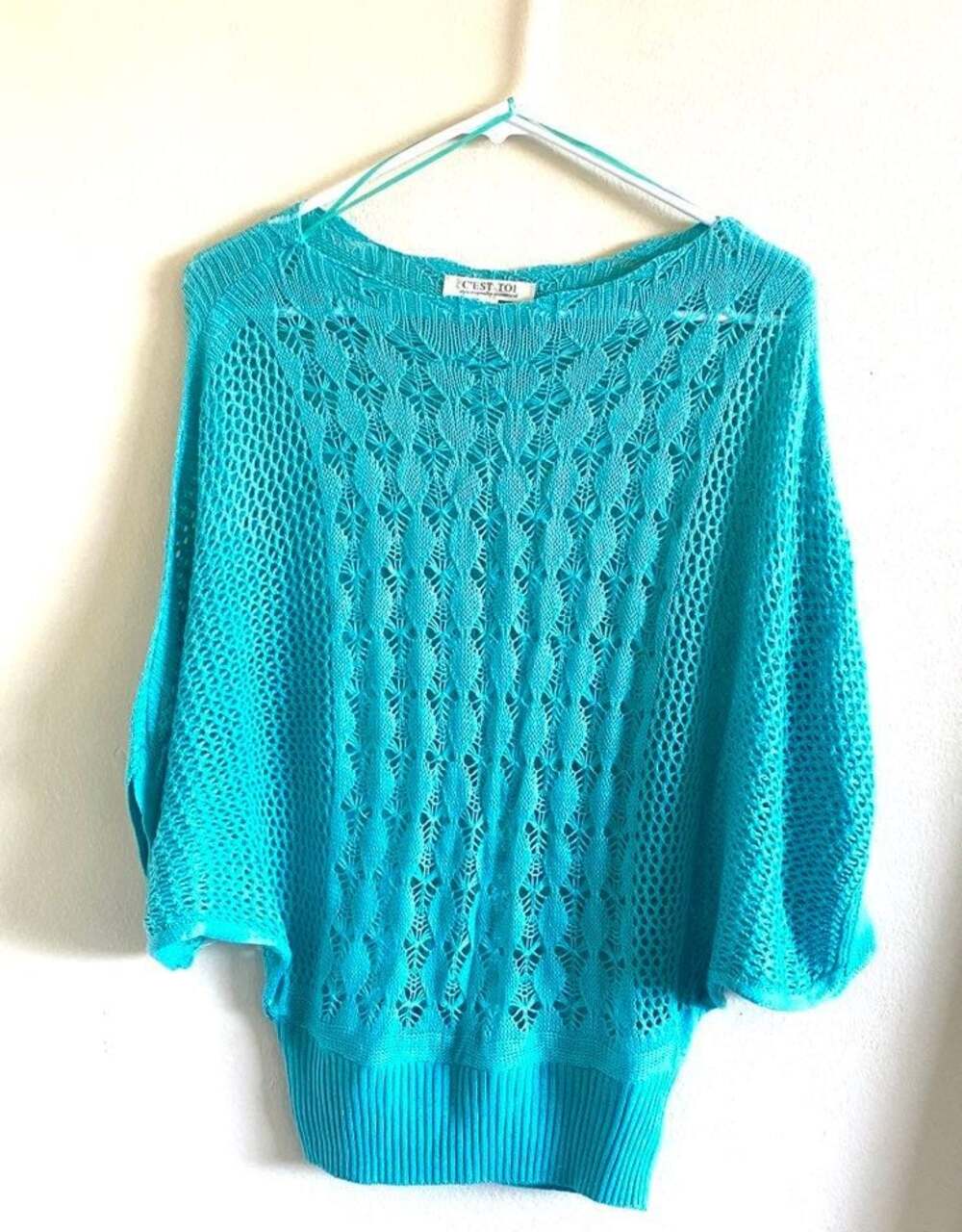 C’est Toi Knit Wing Arm Pullover Top - M